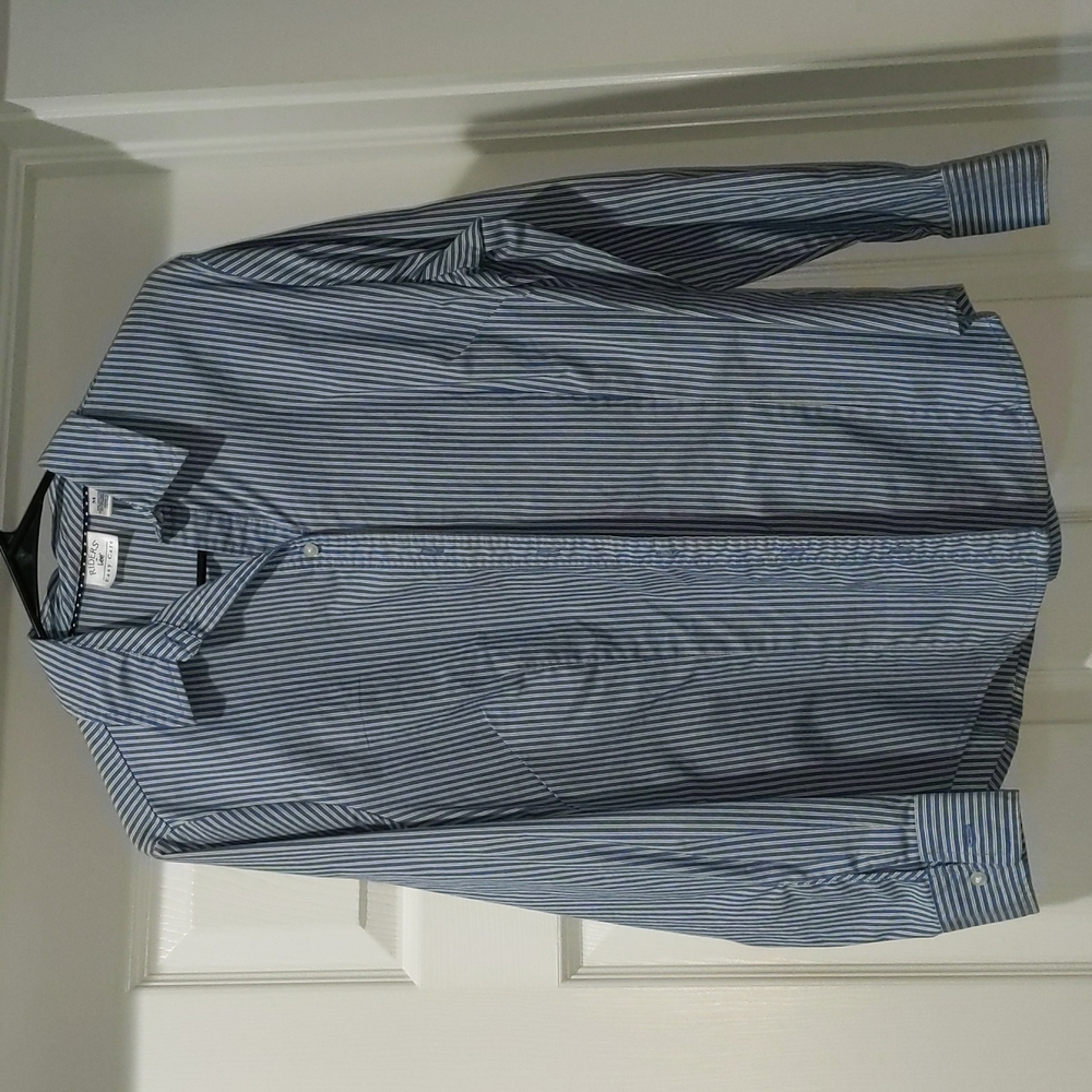 Riders by Lee Button Down. Medium